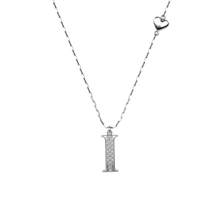 Ankerkette mit einem Buchstaben "I"-Anhänger und einem kleinen Herz, aus 925 Silber, Breite ca. 1 mm, Länge 42 + 3 cm