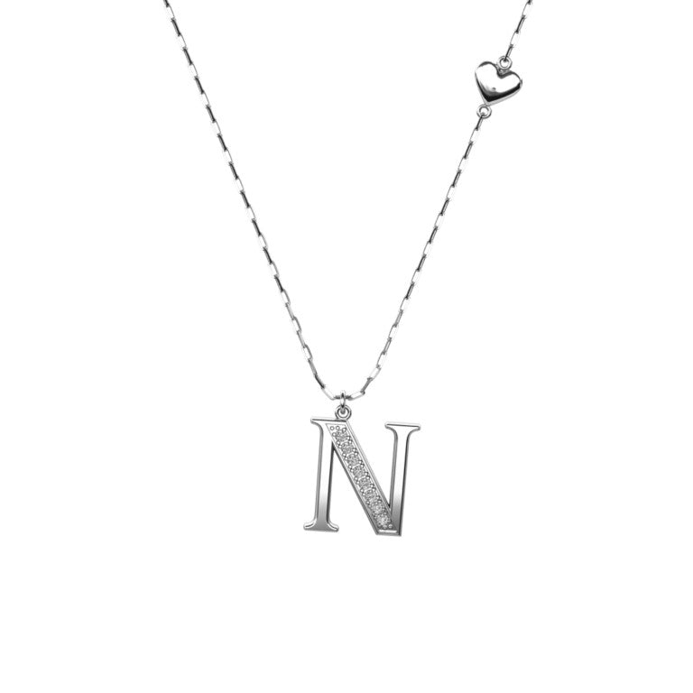 Ankerkette mit einem Buchstaben "N"-Anhänger und einem kleinen Herz, aus 925 Silber, Breite ca. 1 mm, Länge 42 + 3 cm