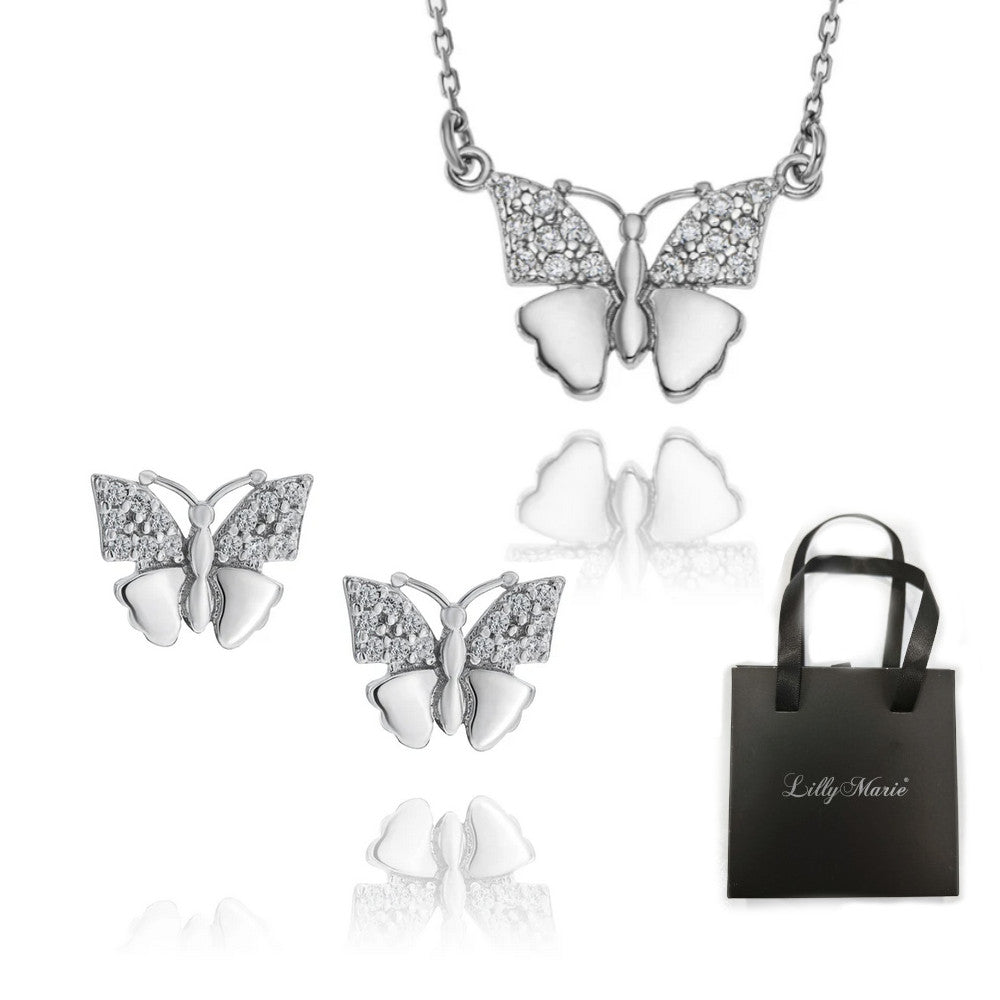Eine Schmetterlingkette und Ohrringe mit Geschenkverpackung für Vitrine/Geschenkläden