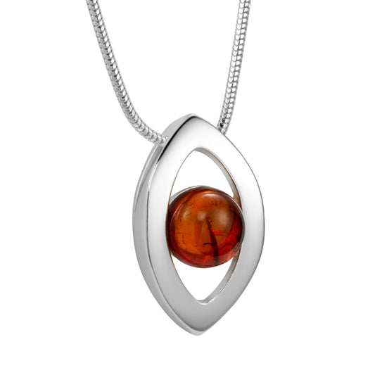 Ein Silberanhänger mit Bernstein, Größe 20 mm x 12 mm, (ohne Kette)