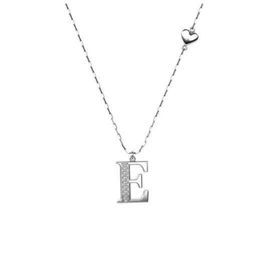 Ankerkette mit einem Buchstaben "E"-Anhänger und einem kleinen Herz, aus 925 Silber, Breite ca. 1 mm, Länge 42 + 3 cm