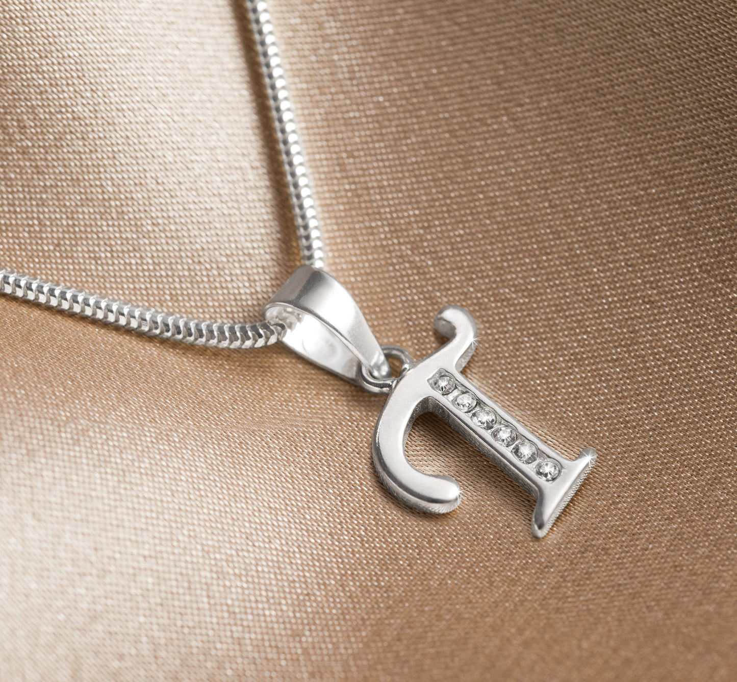 Buchstabenanhänger "T" aus 925 Silber, Anlaufgeschützt, ca. 19 mm x 18 mm. (ohne Kette)